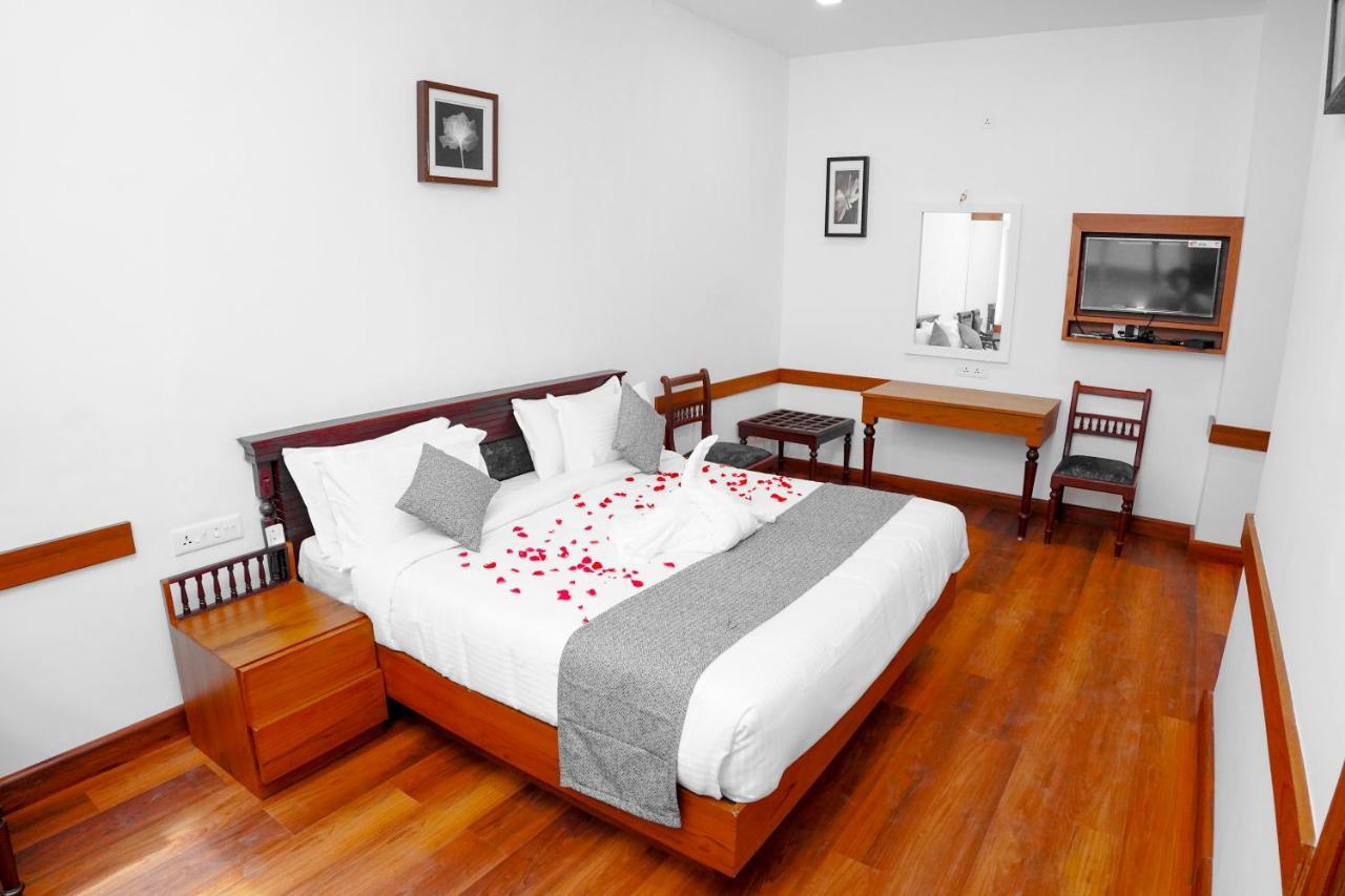 Mpsroyalsuites Perintalmanna Luaran gambar