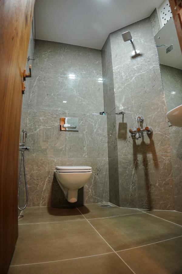 Mpsroyalsuites Perintalmanna Luaran gambar