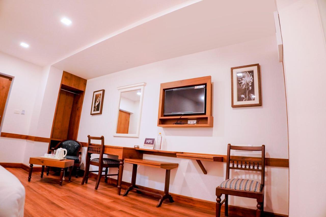 Mpsroyalsuites Perintalmanna Luaran gambar