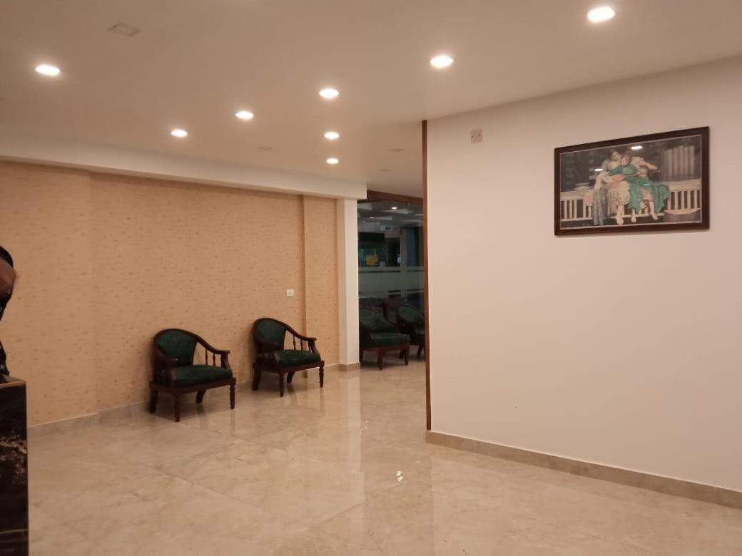 Mpsroyalsuites Perintalmanna Luaran gambar